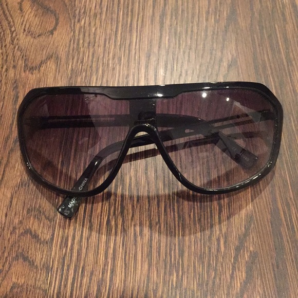 Accessories - Large aviator sunglasses